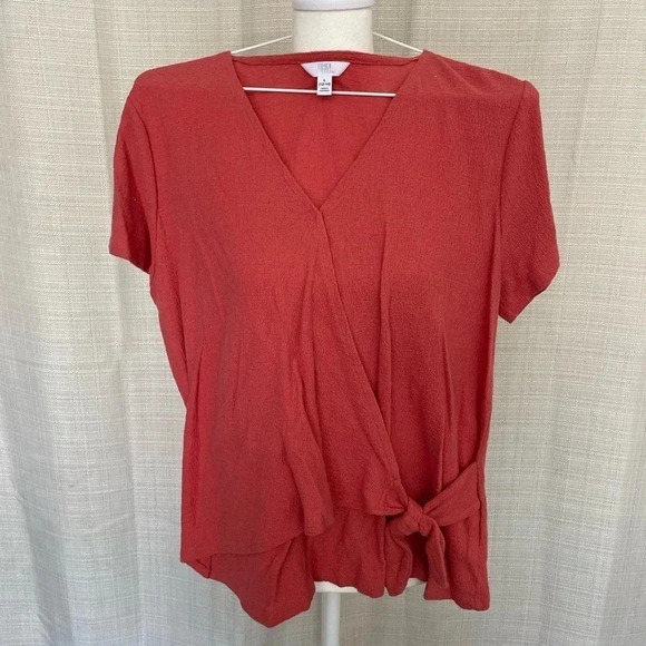 COPY - Women's Time and Tru Blouse - Sz. L - Picture 1 of 3
